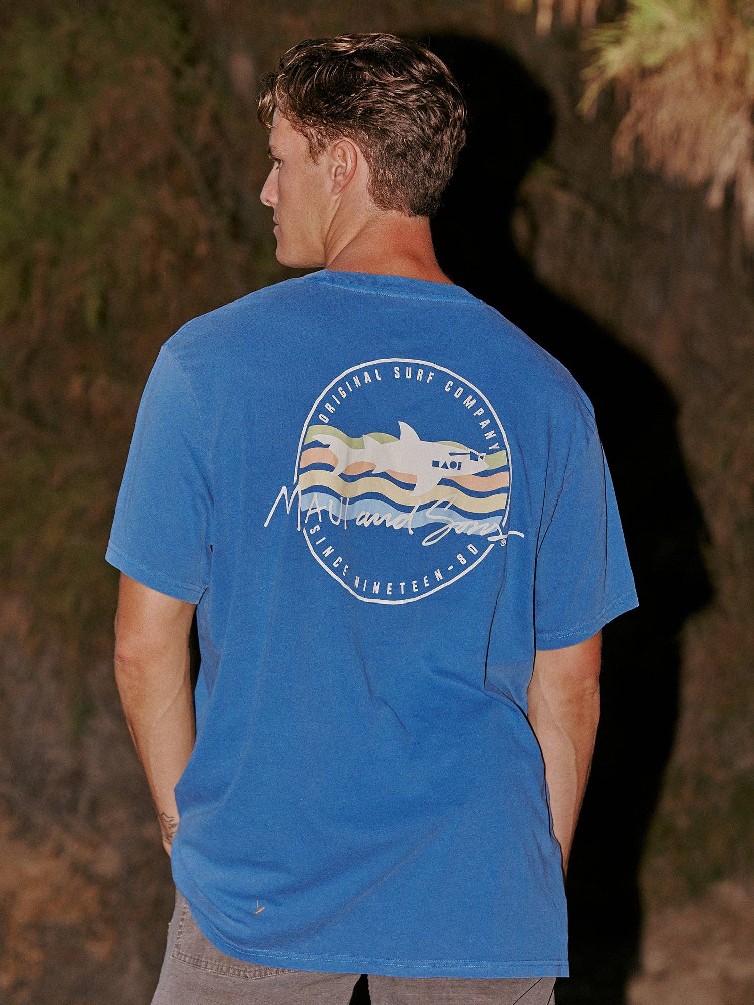 Cali Dayz T-Shirt: L / DEEP WATER - Rain & Hibiscus